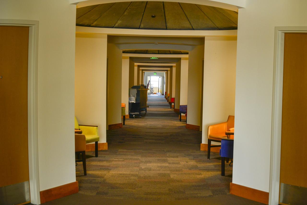 Watercrest Hotel And Conference Center Howard Exteriör bild